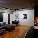 Luxury Iva Vi *