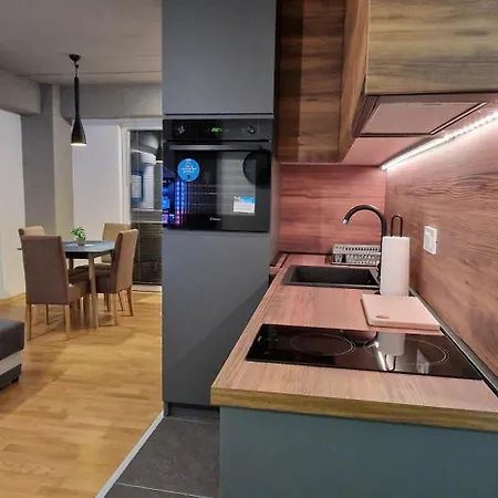 Luxury Iva Vi Lägenhet *