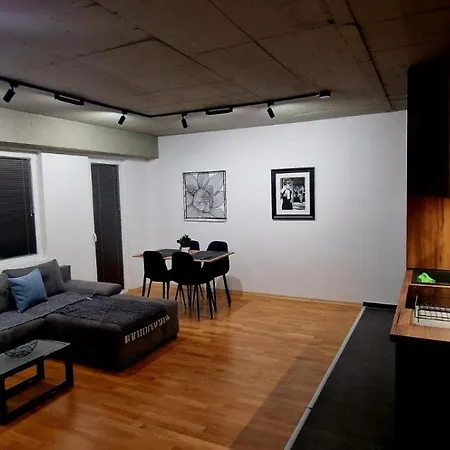Luxury Iva Vi *