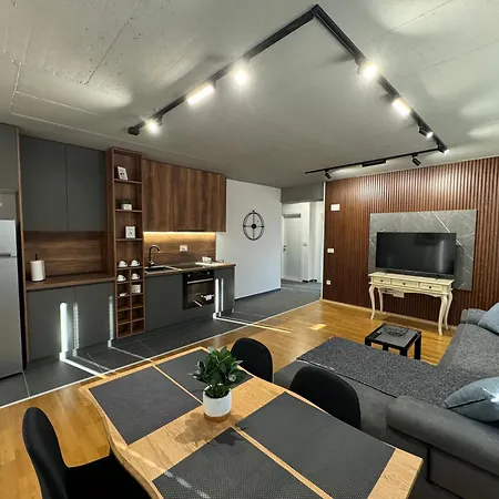 Luxury Iva Vi *