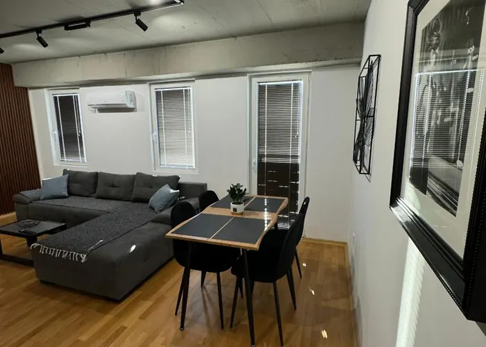 Luxury Iva Vi スコピエ